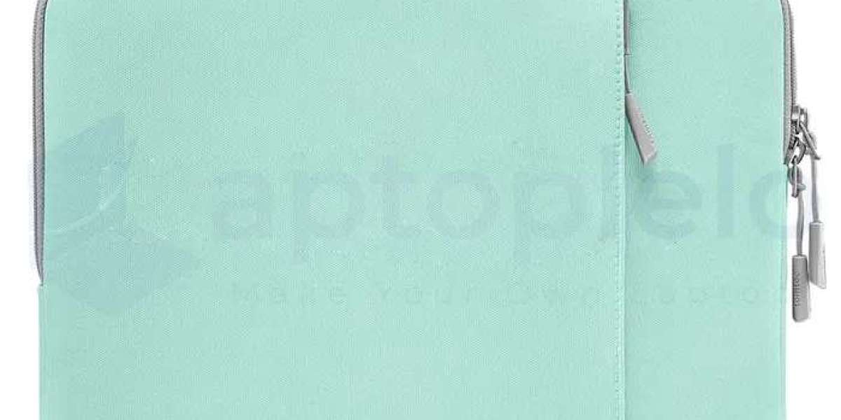 Laptop Sleeve for Everyday Protection and Easy Carrying